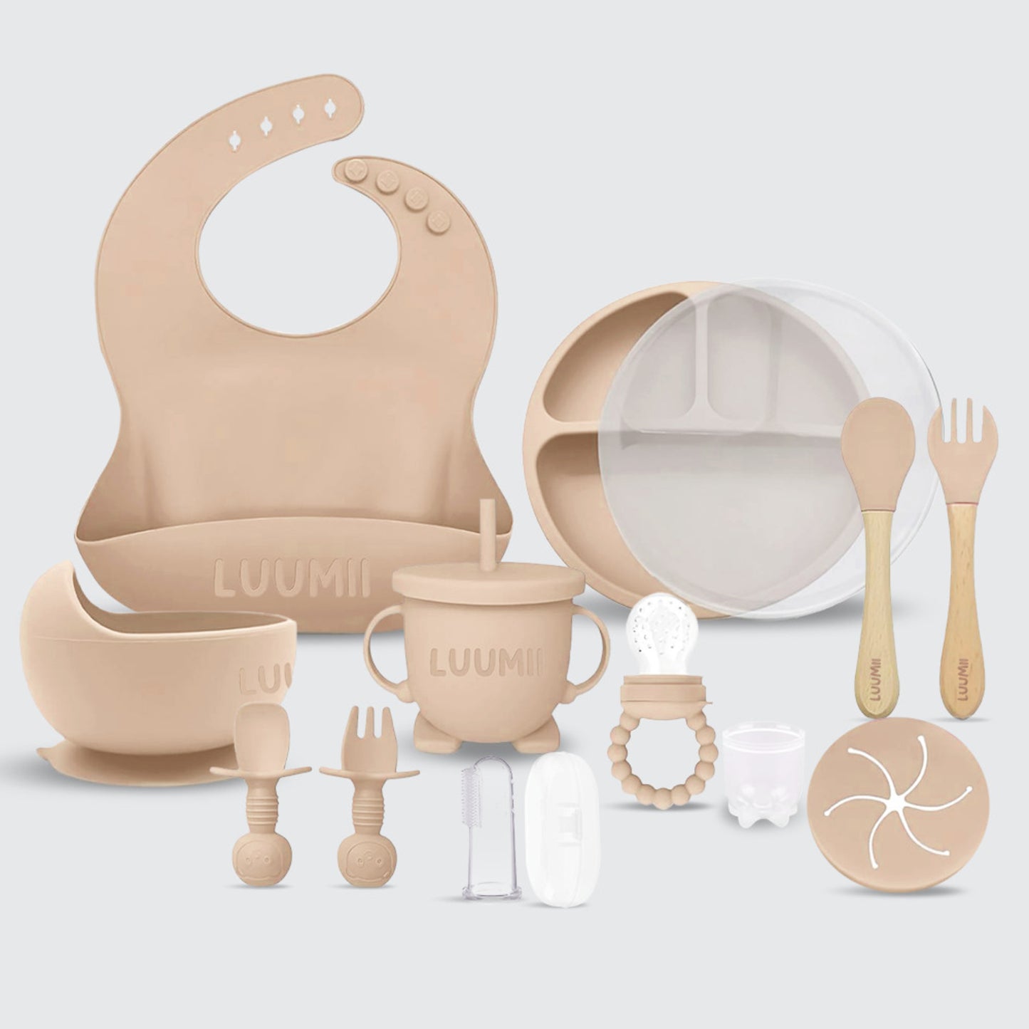 Luumii barneservice med 10 deler i beige farge, med sklisikre silikonprodukter til baby